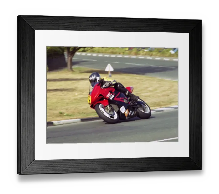 Framed Print : Ian Hutchinson (Honda) 2003 Newcomers Senior Manx Grand Prix Framed Print : Ian Hutchinson (Honda) 2003 Newcomers Senior Manx Grand Prix
