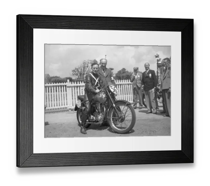Framed Print : Harold Clark (BSA) 1949 Junior Clubman TT Framed Print : Harold Clark (BSA) 1949 Junior Clubman TT