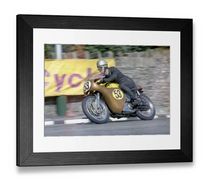 Framed Print : Ken Inwood (Norton) 1967 Senior Manx Grand Prix