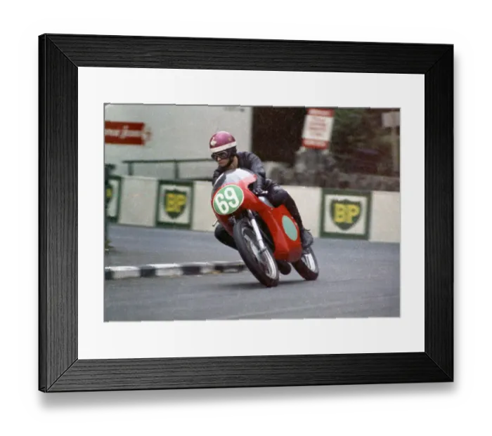 Framed Print : Michael Ing (DMW) 1967 Lightweight Manx Grand Prix Framed Print : Michael Ing (DMW) 1967 Lightweight Manx Grand Prix