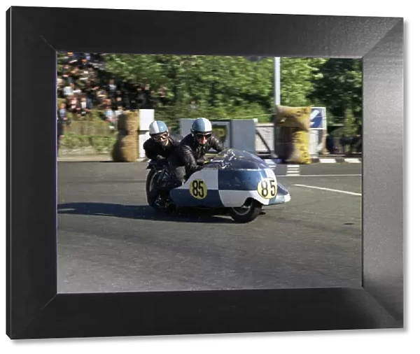 John Crick & D Senior (C B Triumph) 1968 Sidecar TT