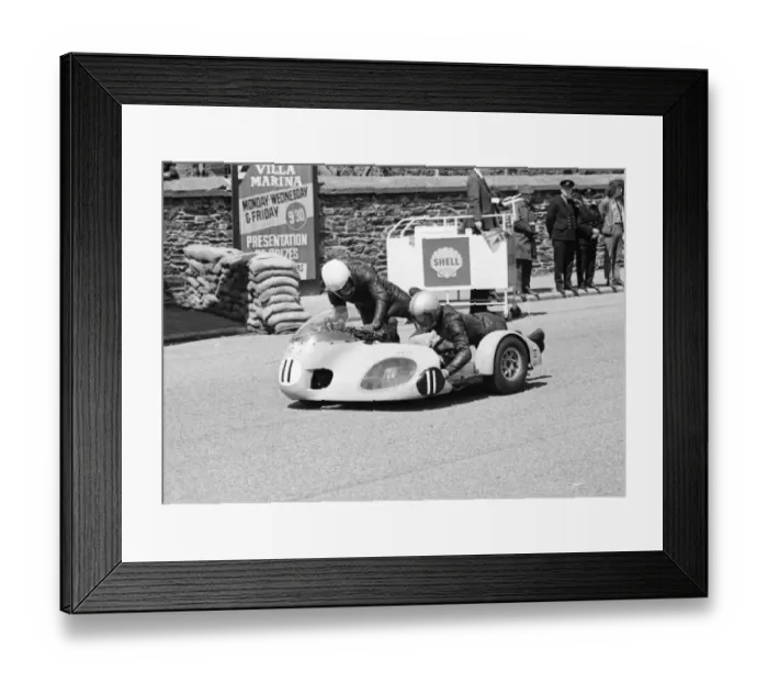 Framed Print : Bill Currie & F Haslam (Weslake) 1972 500 Sidecar TT Framed Print : Bill Currie & F Haslam (Weslake) 1972 500 Sidecar TT