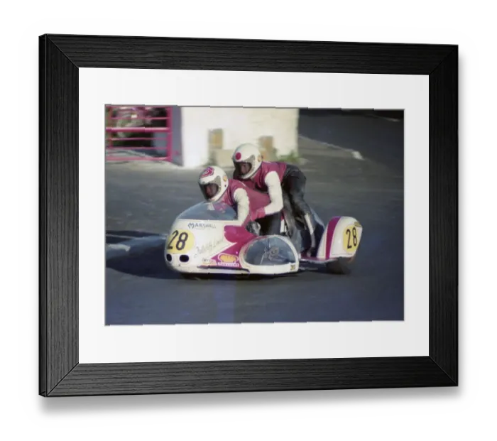 Framed Print : Jeff Gawley & Kenny Birch (Yamaha) 1976 1000 Sidecar TT Framed Print : Jeff Gawley & Kenny Birch (Yamaha) 1976 1000 Sidecar TT