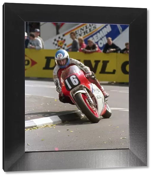 Steve Cull (Honda) 1988 Junior TT