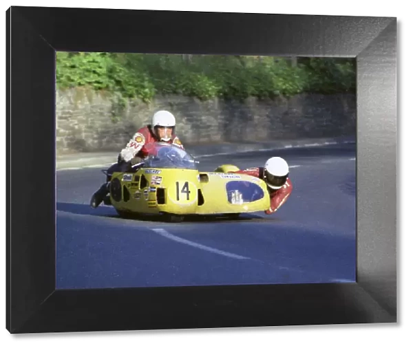 Bill Currie & Kenny Arthur (Weslake) 1974 750 Sidecar TT