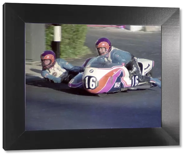 Otto Haller & Erich Haselbech (BMW) 1976 500 Sidecar TT