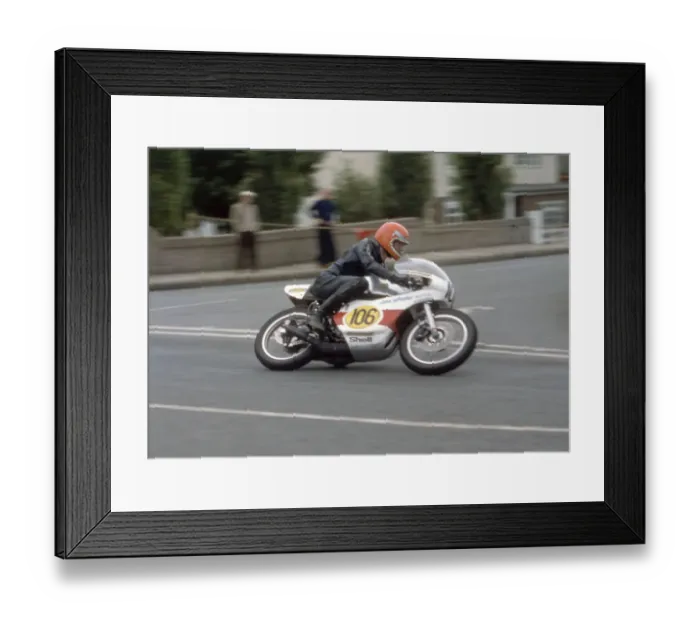 Framed Print : Nick Jefferies (Yamaha) 1978 Senior Manx Grand Prix