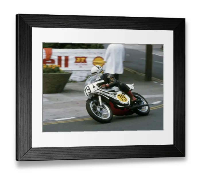 Framed Print : Bob Jackson (Lambert Yamaha) 1977 Senior Manx Grand Prix Framed Print : Bob Jackson (Lambert Yamaha) 1977 Senior Manx Grand Prix