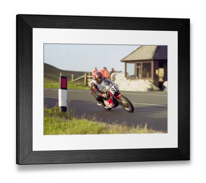 Framed Print : Tom Jackson (Jackson Suzuki) 2002 Lightweight Classic Manx Grand Prix Framed Print : Tom Jackson (Jackson Suzuki) 2002 Lightweight Classic Manx Grand Prix