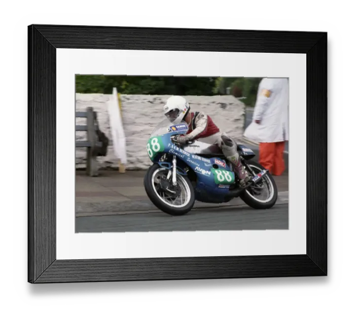 Framed Print : Bob Jackson (Suzuki) 1992 Lightweight Classic Manx Grand Prix