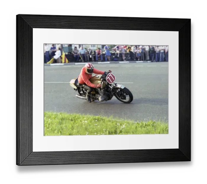 Framed Print : Pete Davies (Laverda) 1978 Formula One TT Framed Print : Pete Davies (Laverda) 1978 Formula One TT