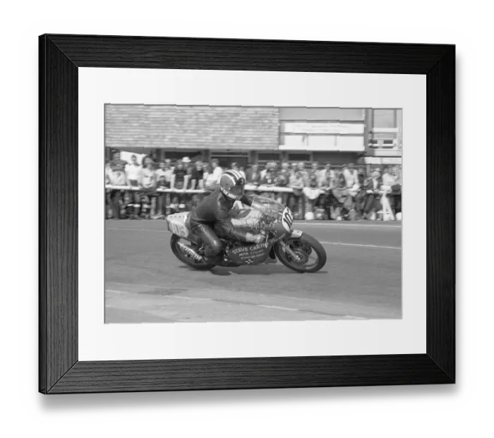 Framed Print : Stuart Jones (Yamaha) 1981 Junior Manx Grand Prix Framed Print : Stuart Jones (Yamaha) 1981 Junior Manx Grand Prix