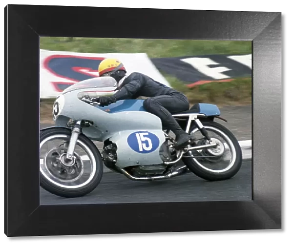 Derek Woodman (Aermacchi) 1968 Junior TT
