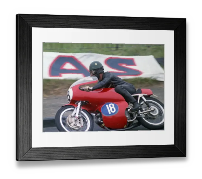 Framed Print : Kel Carruthers (Aermacchi) 1968 Junior TT Framed Print : Kel Carruthers (Aermacchi) 1968 Junior TT