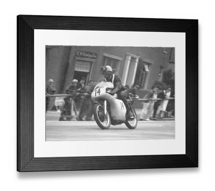 Framed Print : Peter Kielty (Norton) 1962 Senior Manx Grand Prix Framed Print : Peter Kielty (Norton) 1962 Senior Manx Grand Prix