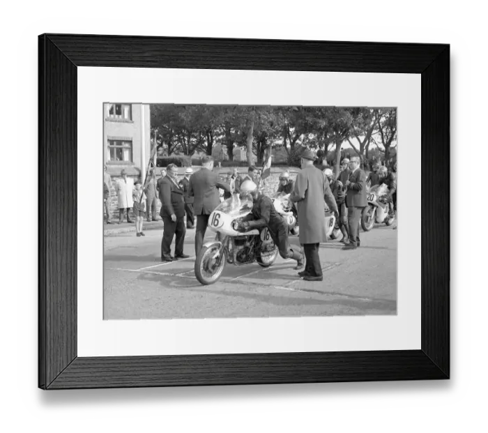 Framed Print : T Neil Kelly (Velocette) 1967 Senior Manx Grand Prix