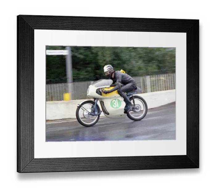 Framed Print : Alistair Kirkcaldy (Greeves) 1967 Lightweight Manx Grand Prix Framed Print : Alistair Kirkcaldy (Greeves) 1967 Lightweight Manx Grand Prix