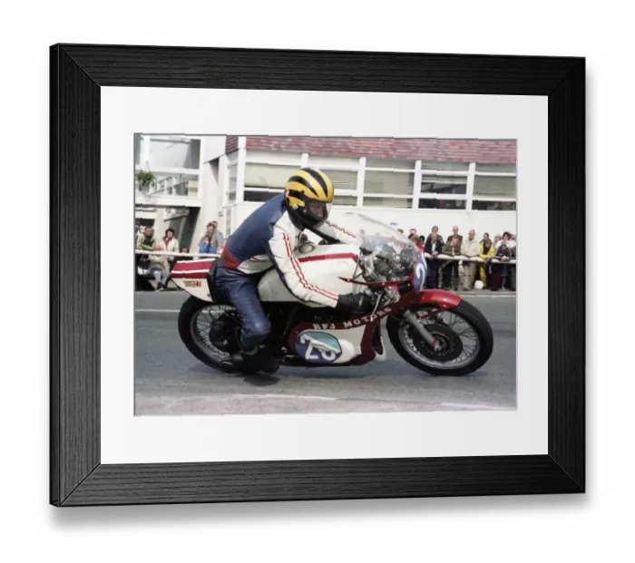 Framed Print : John Knowles (Yamaha) 1983 Junior Manx Grand Prix