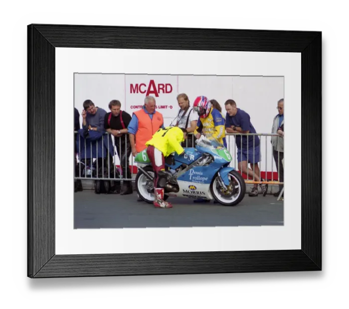 Framed Print : Neil Kent (Fowler Yamaha) 2000 Lightweight Manx Grand Prix Framed Print : Neil Kent (Fowler Yamaha) 2000 Lightweight Manx Grand Prix