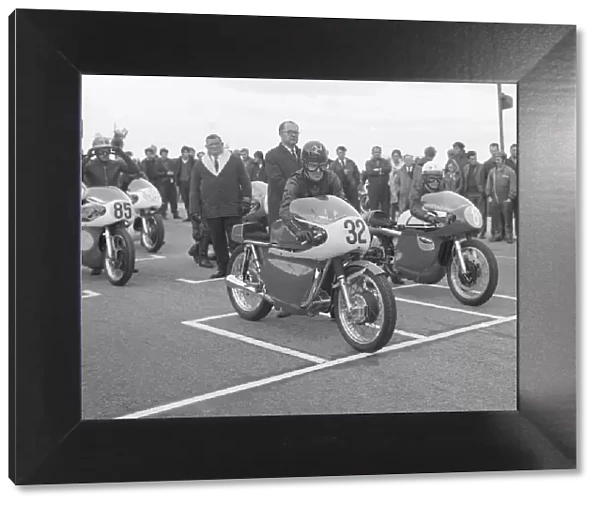 T Neil Kelly (Velocette Metisse) and Chris Bloyce (AJS) 1969 Manx Grand Prix