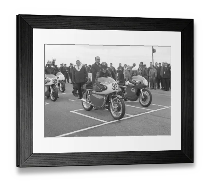 Framed Print : T Neil Kelly (Velocette Metisse) and Chris Bloyce (AJS) 1969 Manx Grand Prix Framed Print : T Neil Kelly (Velocette Metisse) and Chris Bloyce (AJS) 1969 Manx Grand Prix