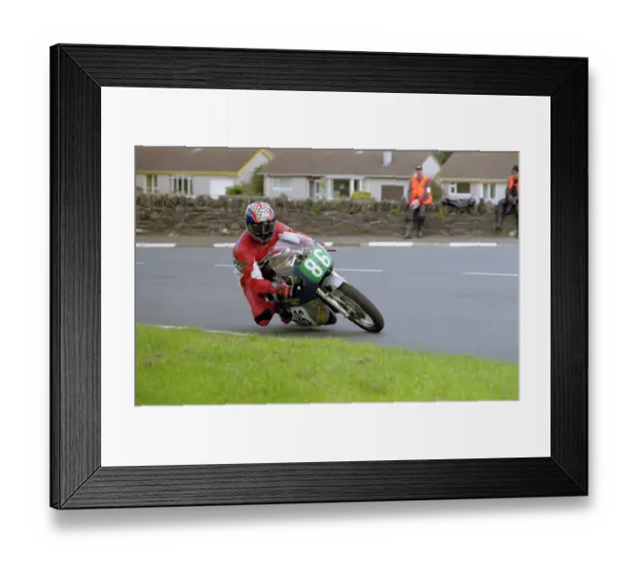 Framed Print : Norman Kneen (Suzuki) 2004 Lightweight Classic Manx Grand Prix Framed Print : Norman Kneen (Suzuki) 2004 Lightweight Classic Manx Grand Prix