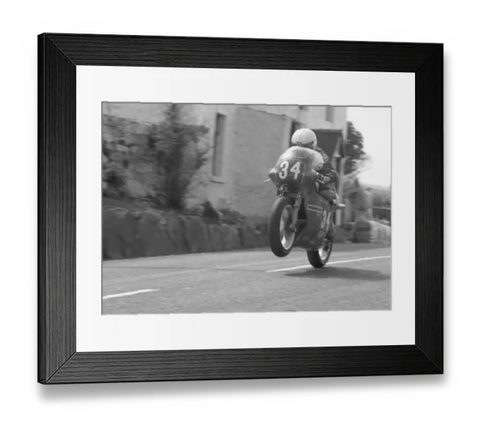 Framed Print : Kevin de Cruz (EMC) 1986 Lightweight TT