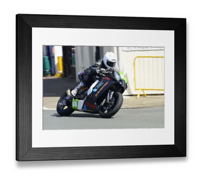 Framed Print : Mark Herbertson (Kawasaki) 2014 Lightweight TT Framed Print : Mark Herbertson (Kawasaki) 2014 Lightweight TT