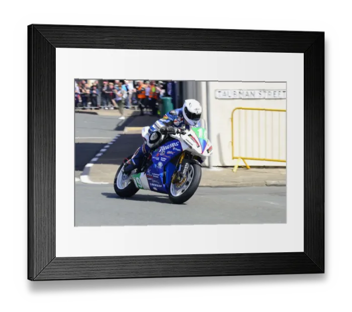 Framed Print : Colin Stephenson (Suzuki) 2014 Lightweight TT Framed Print : Colin Stephenson (Suzuki) 2014 Lightweight TT