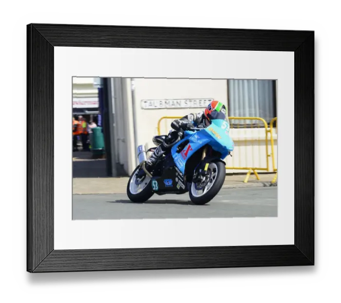 Framed Print : Allan Venter (Kawasaki) 2014 Lightweight TT Framed Print : Allan Venter (Kawasaki) 2014 Lightweight TT