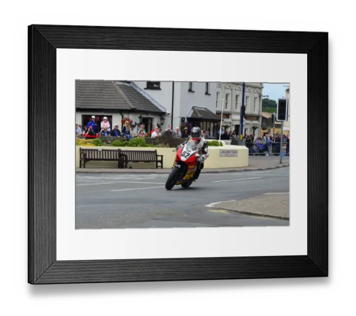 Framed Print : Wayne Kirwan (Honda) 2014 Senior TT Framed Print : Wayne Kirwan (Honda) 2014 Senior TT