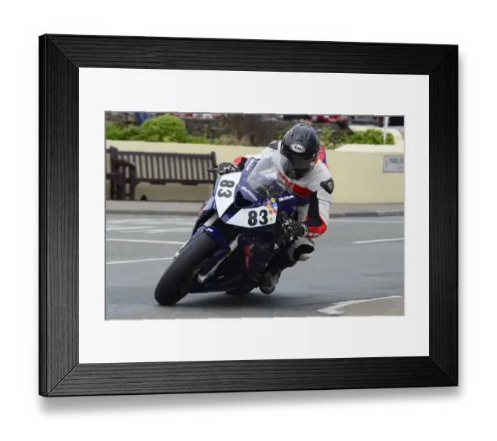 Framed Print : Graham English (BMW) 2014 Senior TT Framed Print : Graham English (BMW) 2014 Senior TT