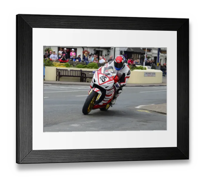 Framed Print : Michael Russell (Honda) 2014 Senior TT Framed Print : Michael Russell (Honda) 2014 Senior TT