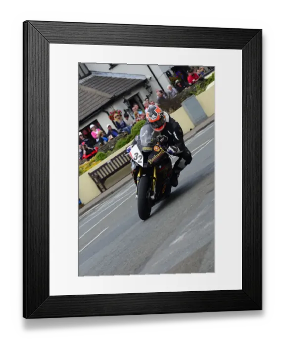 Framed Print : Steven L Thompson (BMW) 2014 Senior TT Framed Print : Steven L Thompson (BMW) 2014 Senior TT
