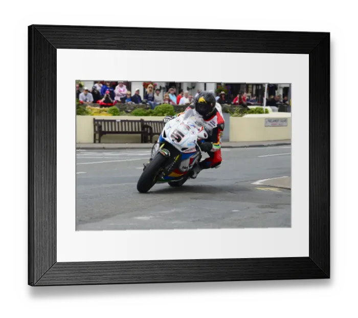Framed Print : Bruce Anstey (Honda) 2014 Senior TT Framed Print : Bruce Anstey (Honda) 2014 Senior TT