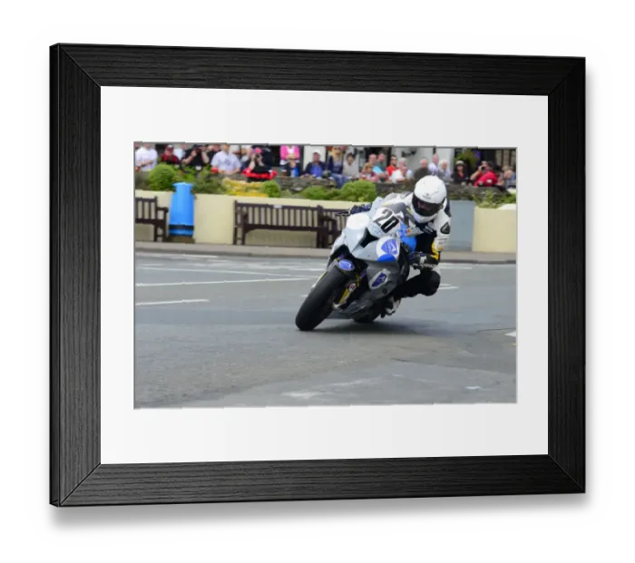 Framed Print : Ben Wylie (BMW) 2014 Senior TT Framed Print : Ben Wylie (BMW) 2014 Senior TT
