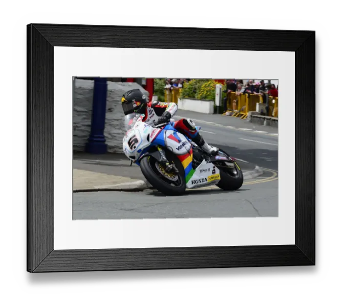 Framed Print : Bruce Anstey (Padgett Honda) 2014 Senior TT Framed Print : Bruce Anstey (Padgett Honda) 2014 Senior TT