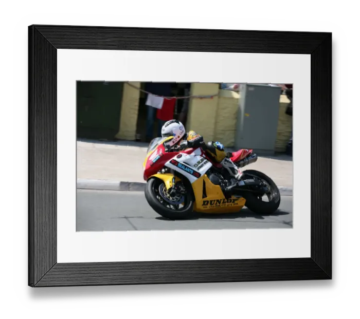 Framed Print : Keith Amor (Honda) 2007 Superstock TT Framed Print : Keith Amor (Honda) 2007 Superstock TT