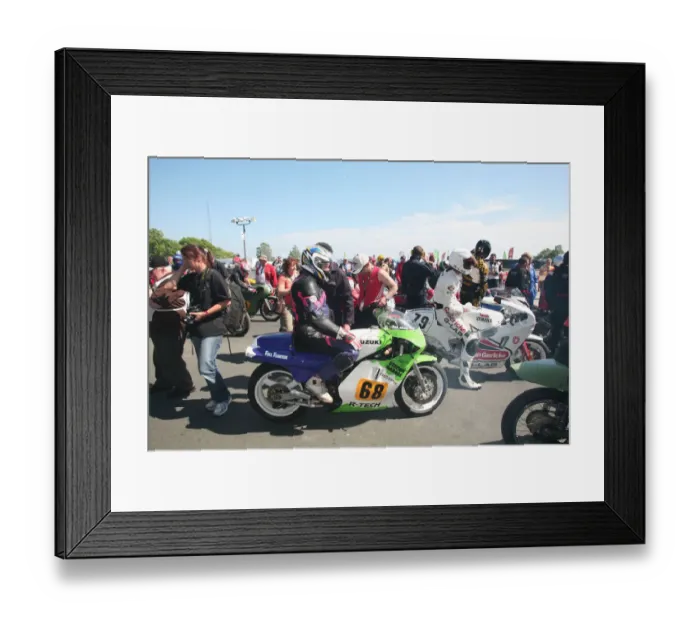 Framed Print : Rob Brew (Suzuki) 2007 Parade Lap Framed Print : Rob Brew (Suzuki) 2007 Parade Lap