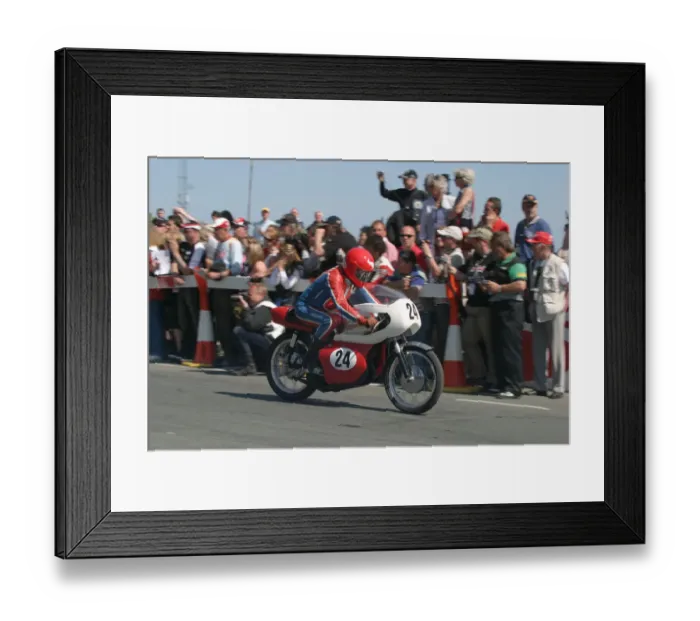 Framed Print : Barry Smith (Thompson Suzuki) 2007 TT Parade Lap Framed Print : Barry Smith (Thompson Suzuki) 2007 TT Parade Lap