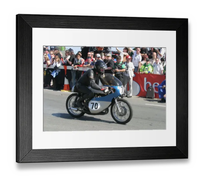 Framed Print : Bob Simmons (Suzuki) 2007 TT Parade Lap Framed Print : Bob Simmons (Suzuki) 2007 TT Parade Lap