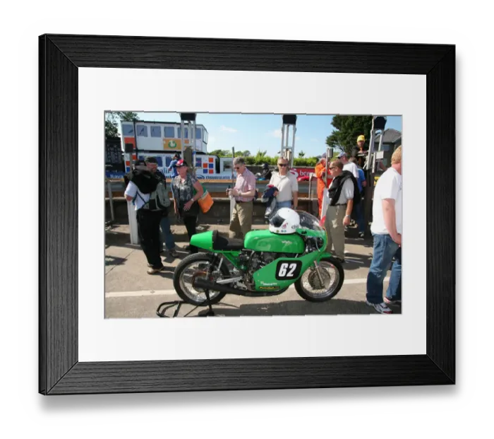 Framed Print : Paul Mercer (Paton) 2007 TT Framed Print : Paul Mercer (Paton) 2007 TT