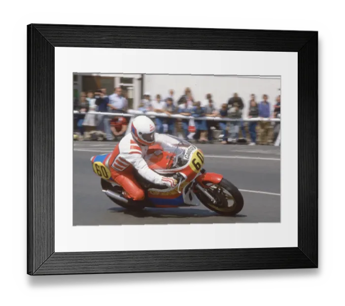 Framed Print : Colin Bevan (Yamaha) 1984 Senior TT Framed Print : Colin Bevan (Yamaha) 1984 Senior TT