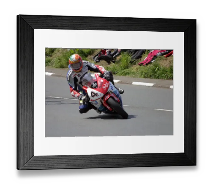 Framed Print : Martin Finnegan (Honda) 2007 Superbike TT Framed Print : Martin Finnegan (Honda) 2007 Superbike TT