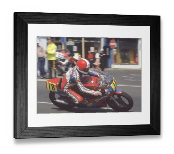 Framed Print : Tony Rutter (Yamaha) 1984 Senior TT Framed Print : Tony Rutter (Yamaha) 1984 Senior TT