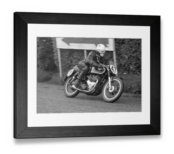 Framed Print : Jerseyman James Lanyon (Matchless) 1954 Senior TT Framed Print : Jerseyman James Lanyon (Matchless) 1954 Senior TT