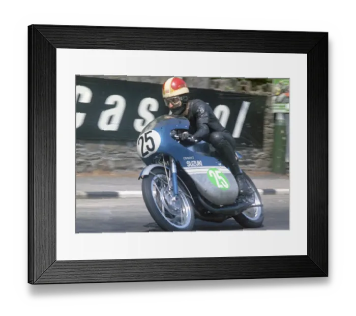 Framed Print : Frank Perris (Crooks Suzuki) 1969 Lightweight TT Framed Print : Frank Perris (Crooks Suzuki) 1969 Lightweight TT