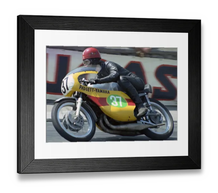 Framed Print : Ian Richards (Padgett Yamaha) 1969 Lightweight TT Framed Print : Ian Richards (Padgett Yamaha) 1969 Lightweight TT