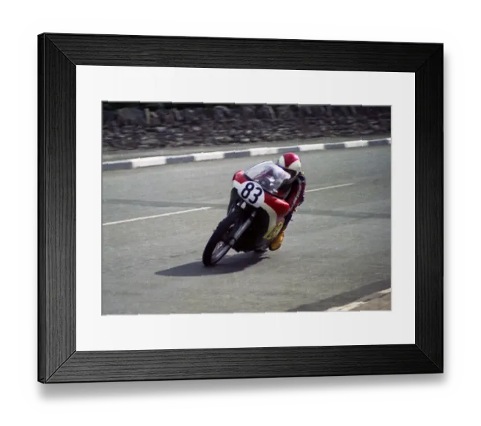 Framed Print : Phil Landeg (Cowles Matchless) 1974 Senior Manx Grand Prix Framed Print : Phil Landeg (Cowles Matchless) 1974 Senior Manx Grand Prix