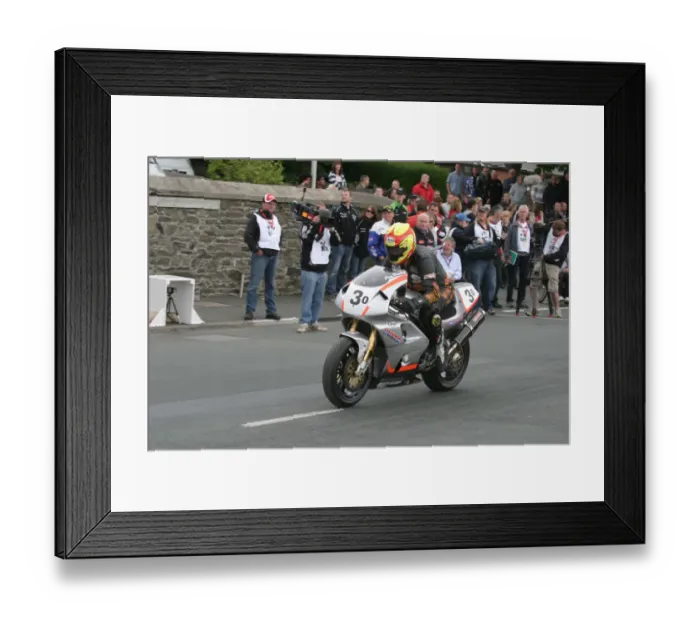 Framed Print : Ian Simpson (Honda) 2010 TT Parade Lap Framed Print : Ian Simpson (Honda) 2010 TT Parade Lap